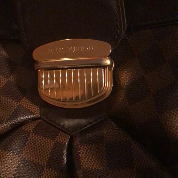 Authentic Louis Vuitton - Picture 3 of 4